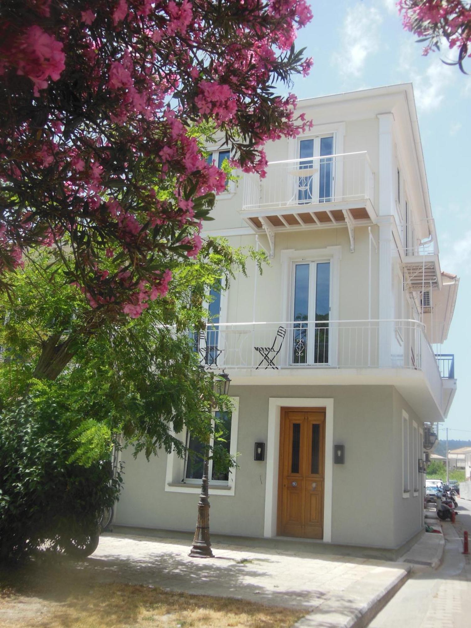 Verani Suites Lefkas Town Lefkáda Exteriör bild