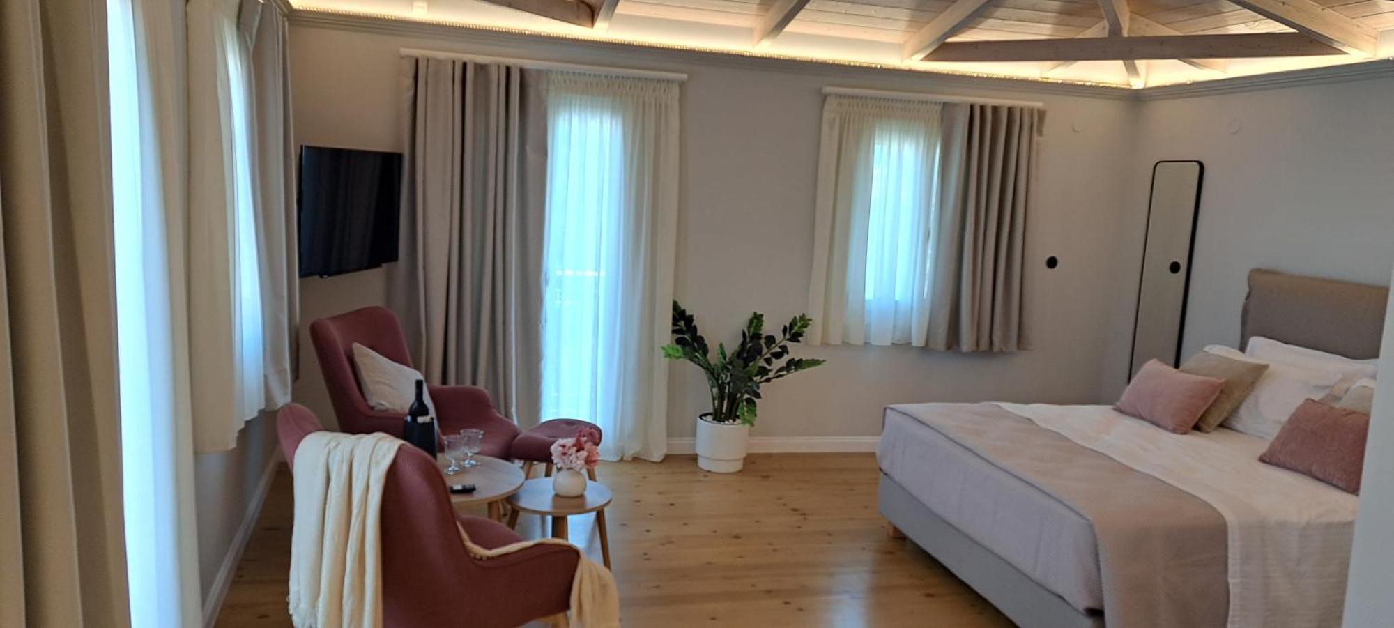 Verani Suites Lefkas Town Lefkáda Exteriör bild